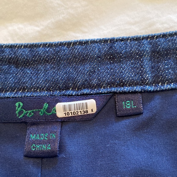 Boden women’s denim heavy appliqué SKIRT 14 16L worn once - Picture 3 of 8